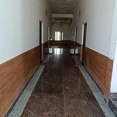 Hotel O Pop Angoori Farm House Mathura Eksteriør bilde