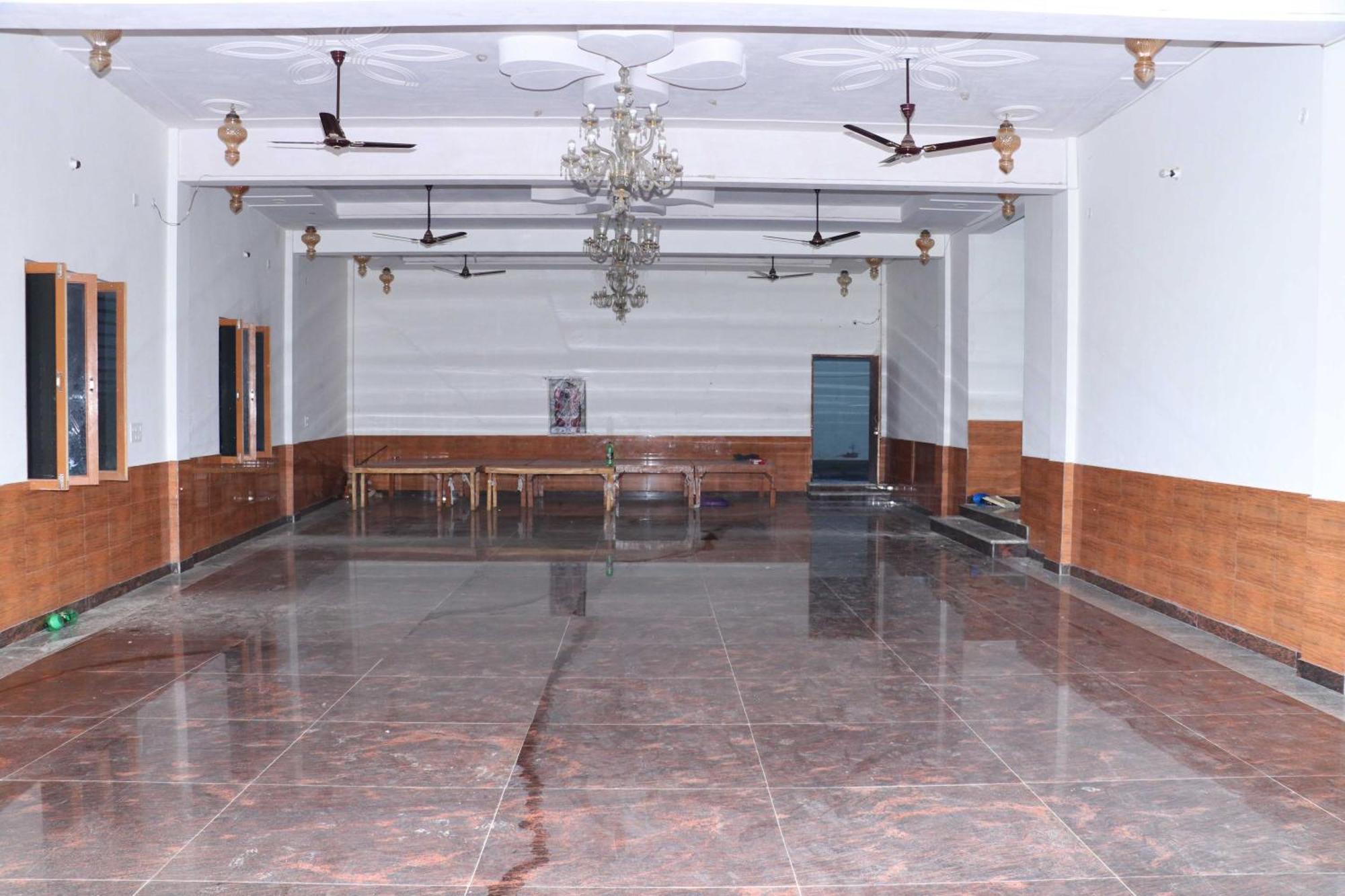 Hotel O Pop Angoori Farm House Mathura Eksteriør bilde