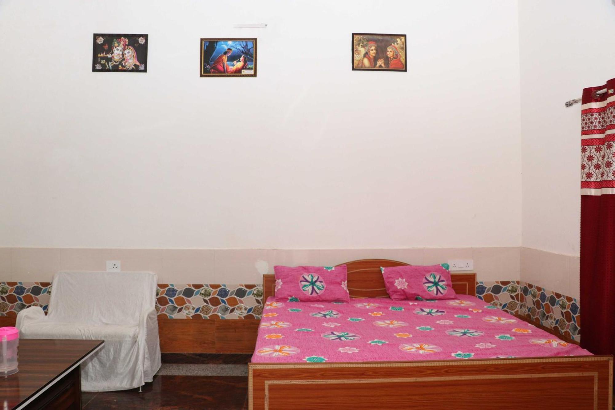 Hotel O Pop Angoori Farm House Mathura Eksteriør bilde